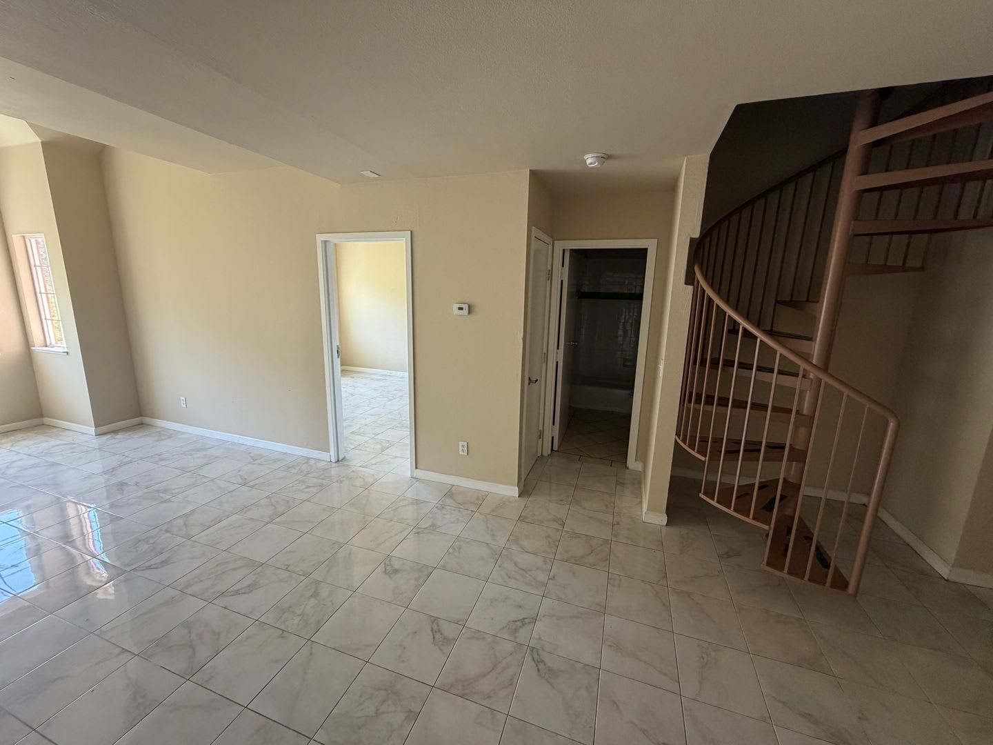 158 Caldecott Lane – photo 4