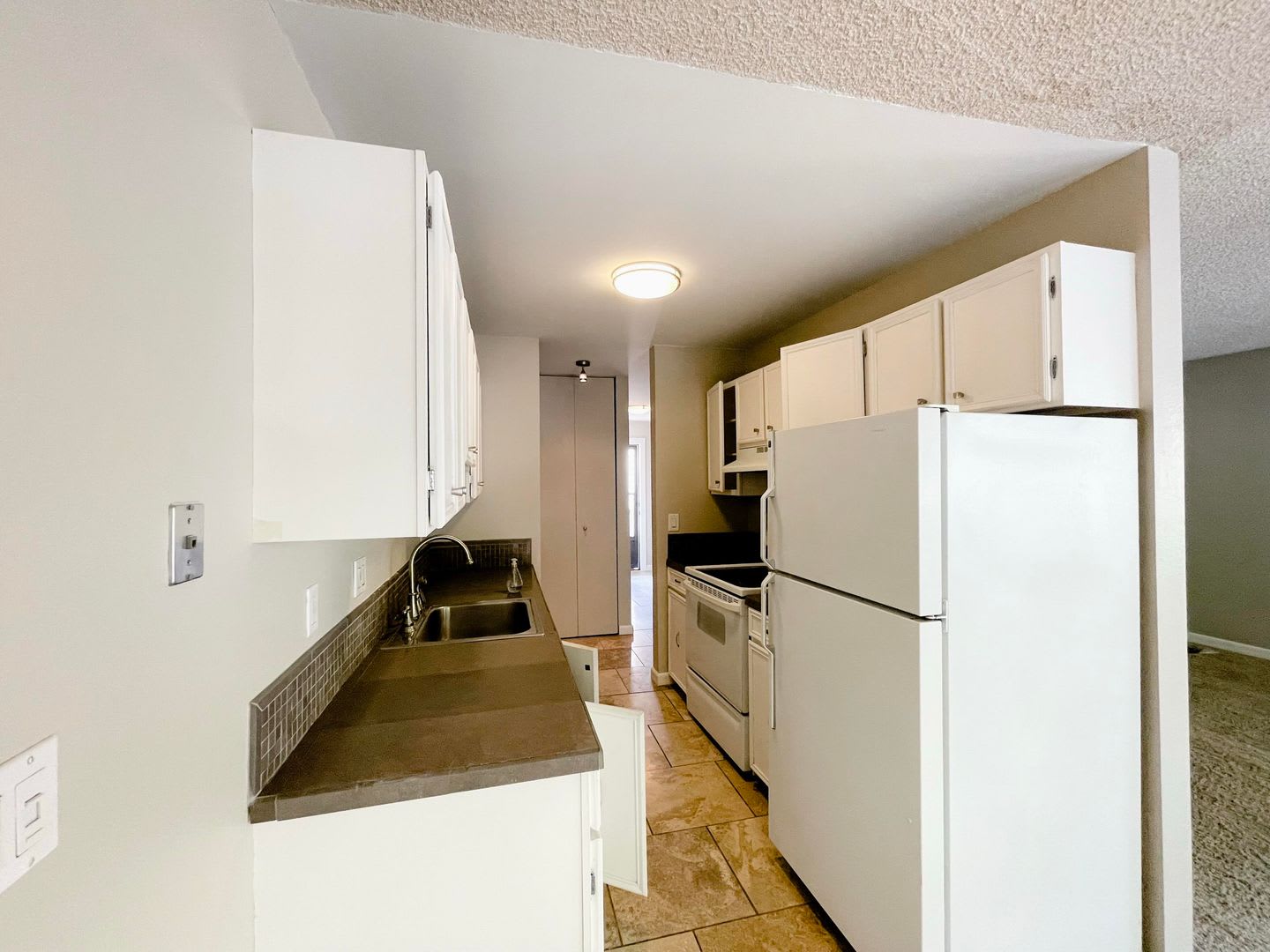 Prime Bellevue Way Location – Brookside Condos! – photo 3