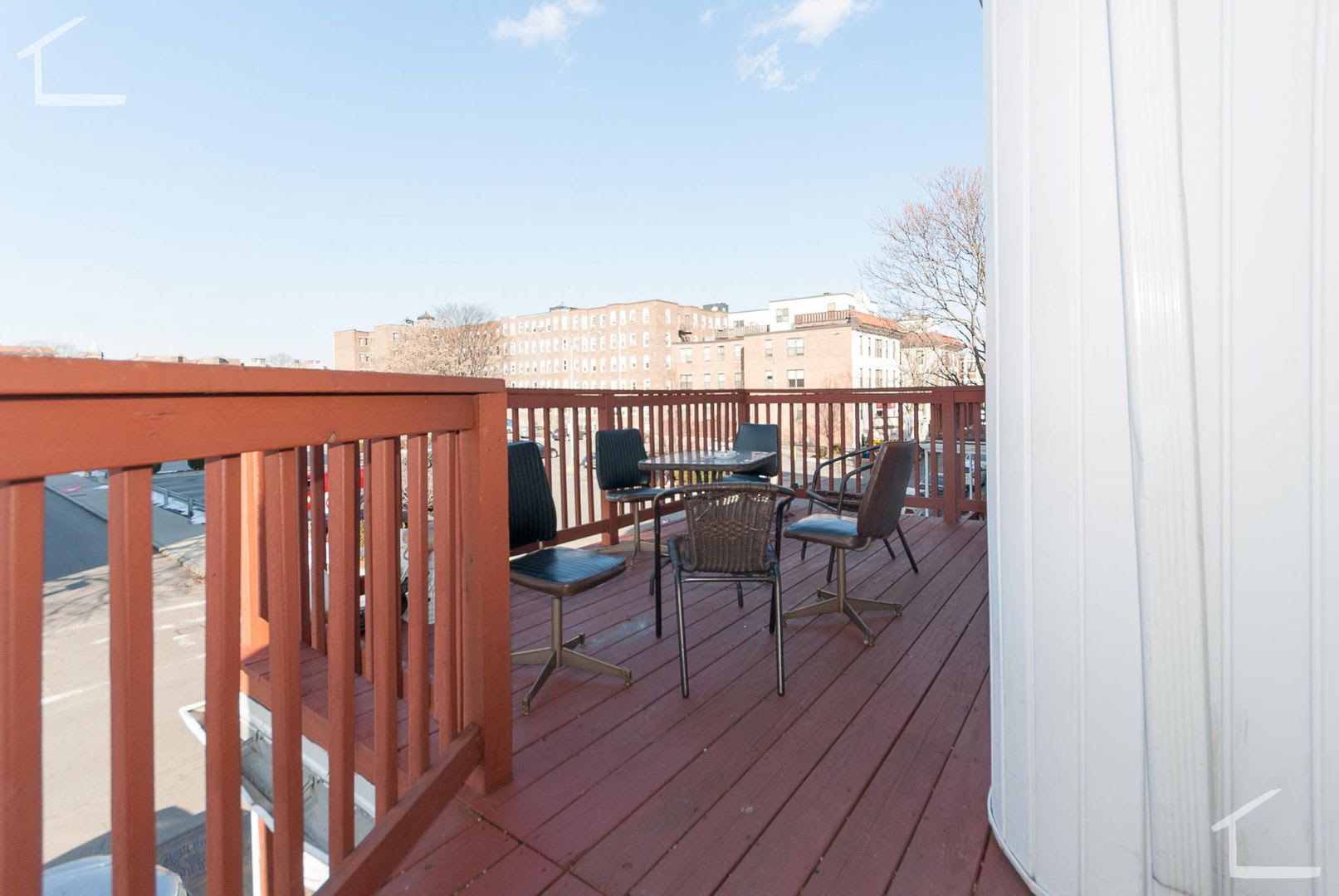 Large 5 bed in allston – photo 4