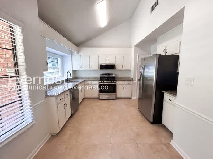3615 Winterberry Lane – photo 5