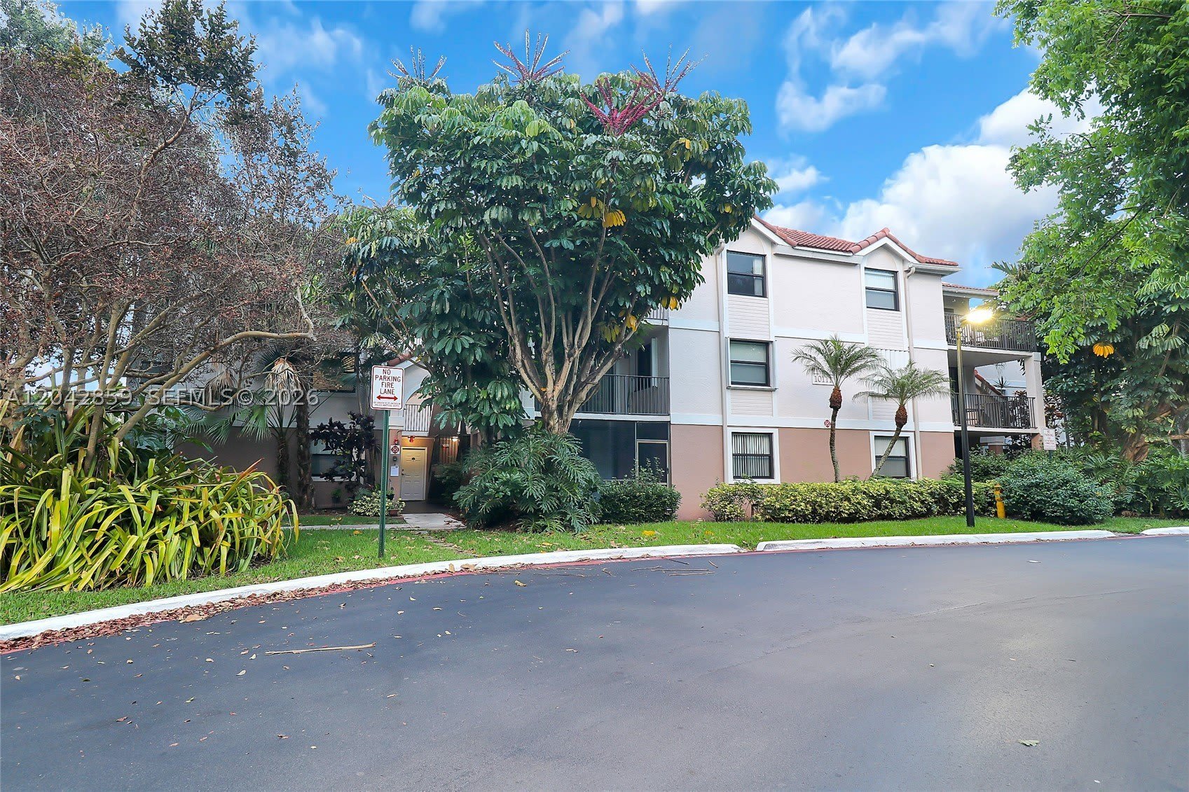 10111 W Sunrise Blvd – photo 2