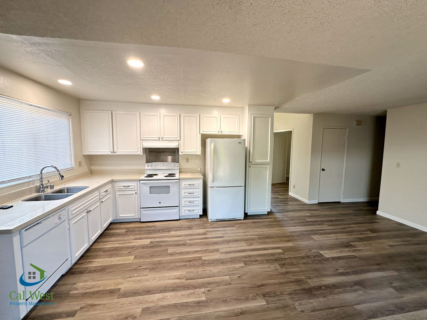 3895 3 Bed 2 Bath Home On A Cul De Sac Near Coyote Creek In South San Jose Small Pet Friendly – photo 4
