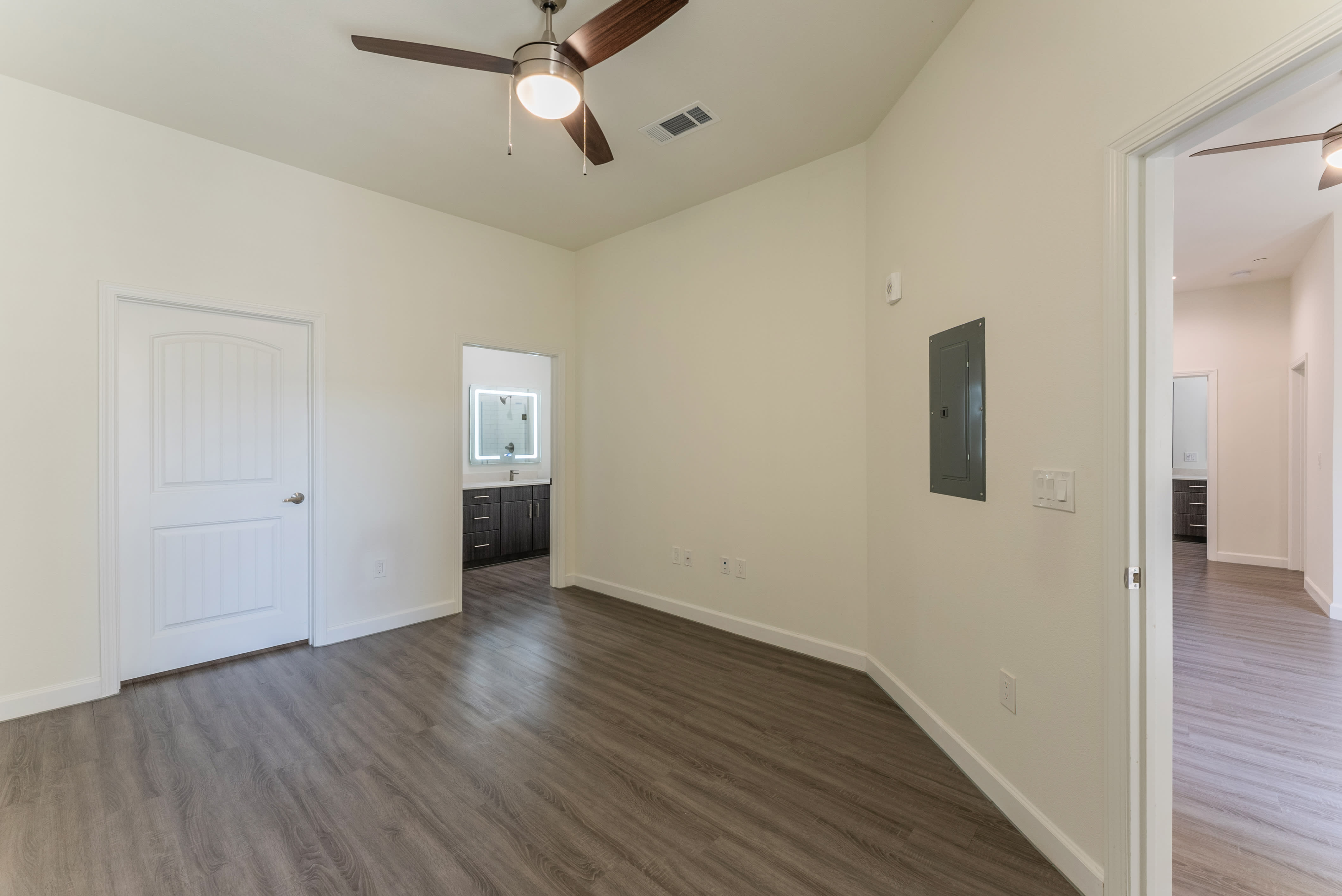 The Residences at 3000 Bardin – photo 3