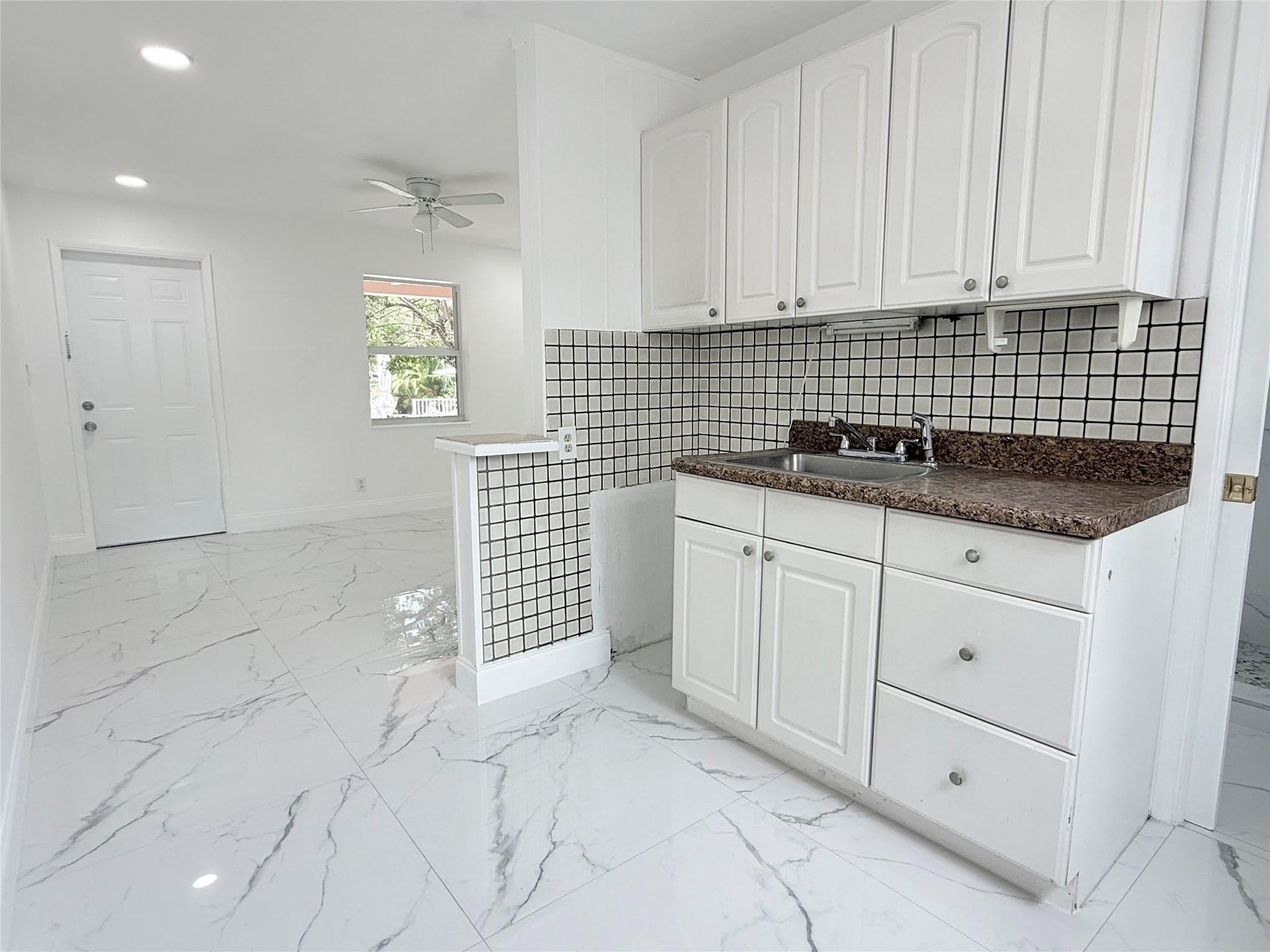 1850 Rodman Street – photo 3