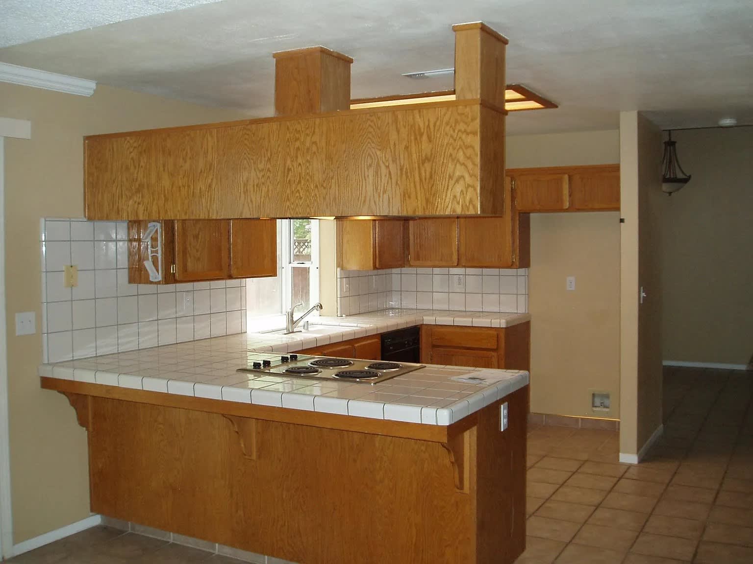 1763 E. Goshen Avenue – photo 3