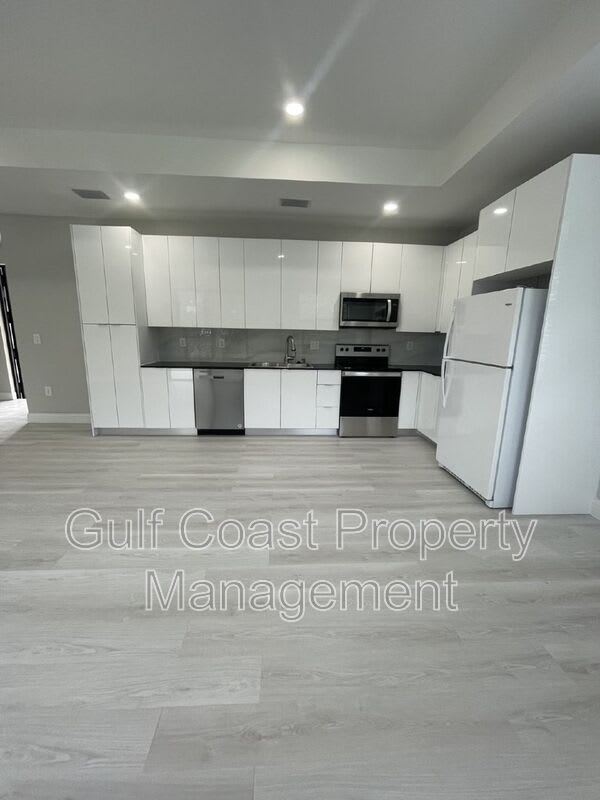 662 Windermere Drive – photo 4