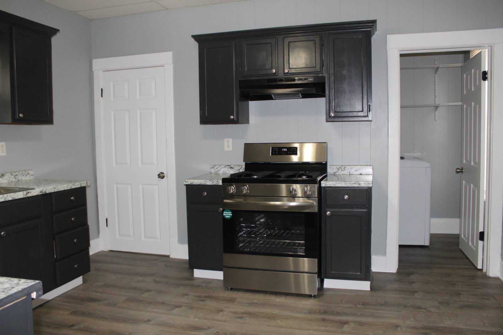 1318 Campbell – photo 3
