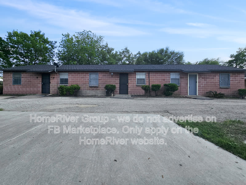 380 Sterling St – photo 5
