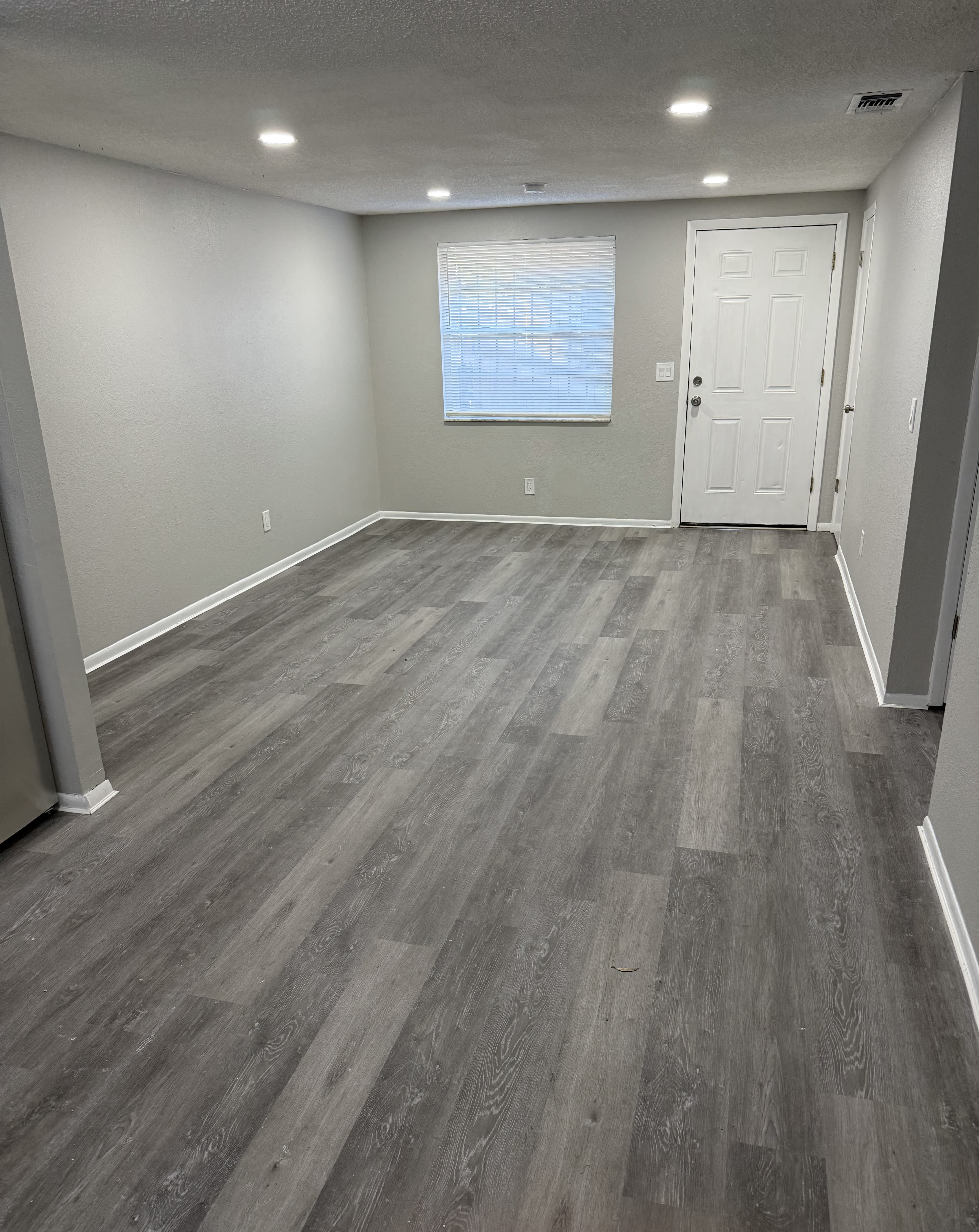 1713 E Idell St – photo 5