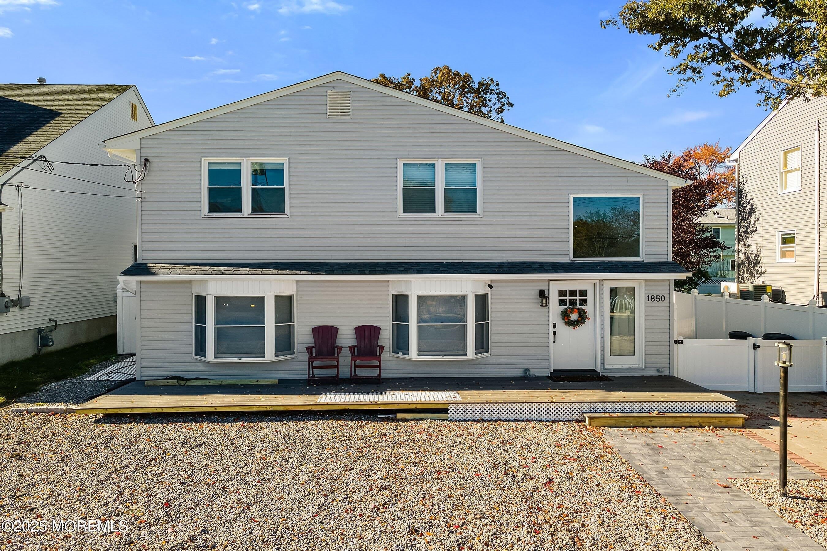 1850 Shore Boulevard – photo 4