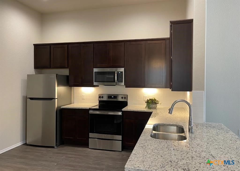 626 Heathers Way – photo 5