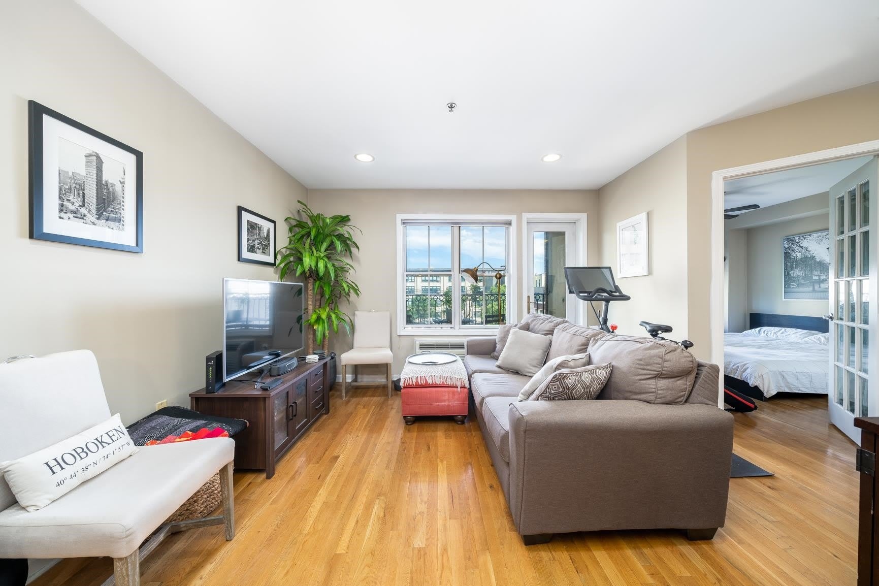 204 JACKSON ST – photo 2