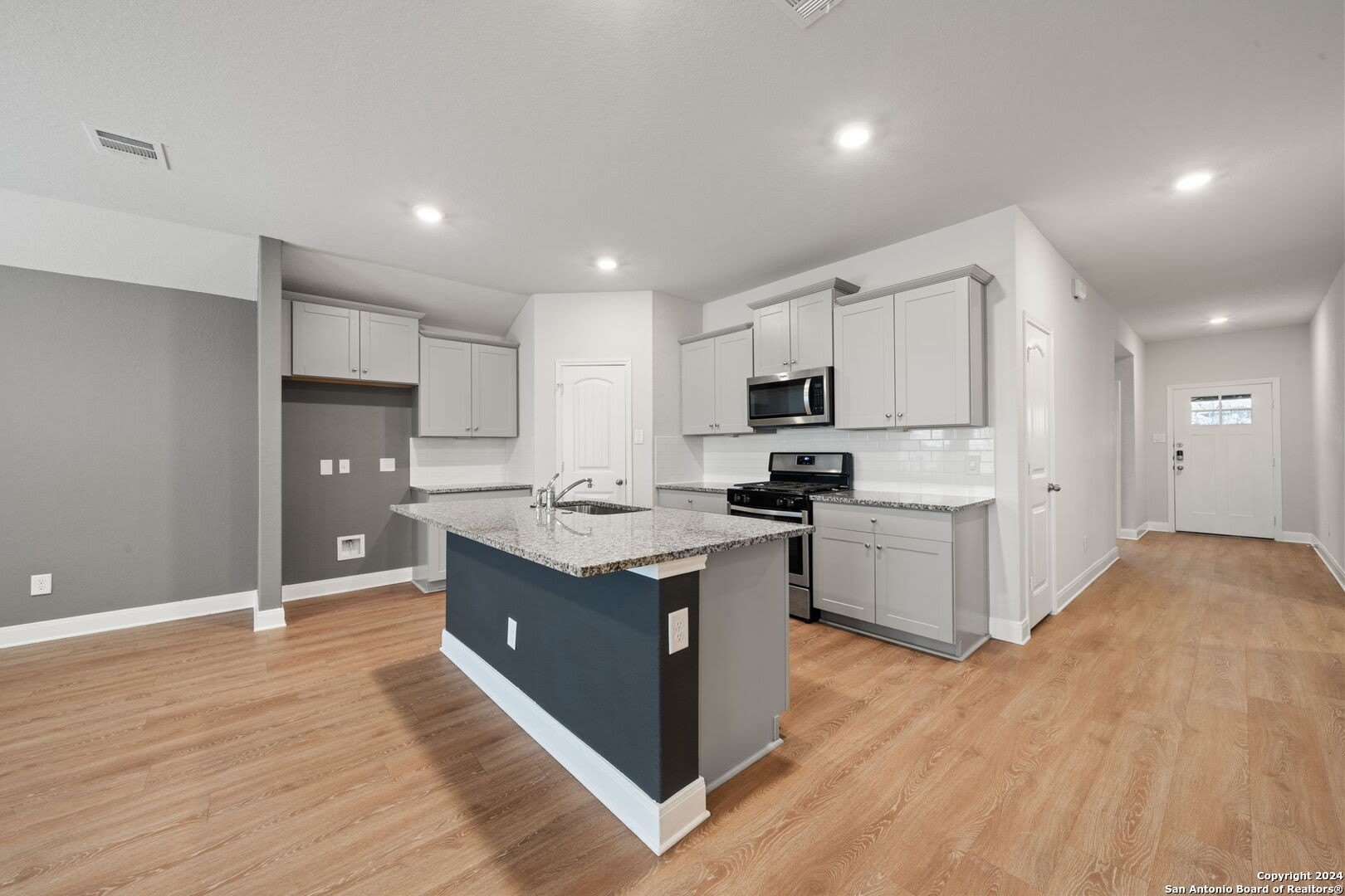 1080 Amble Oak – photo 4