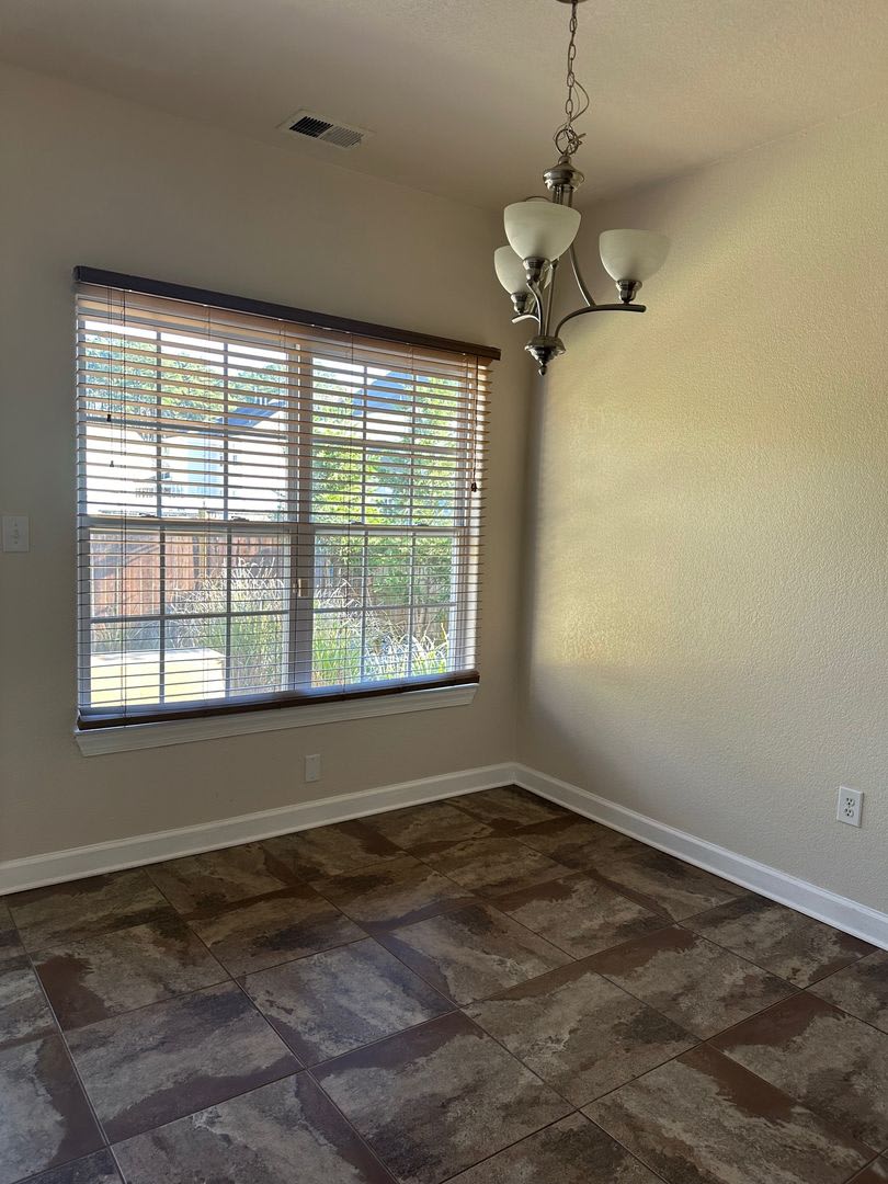 Beautiful 3 Bedroom close to the Oceanfront – photo 5