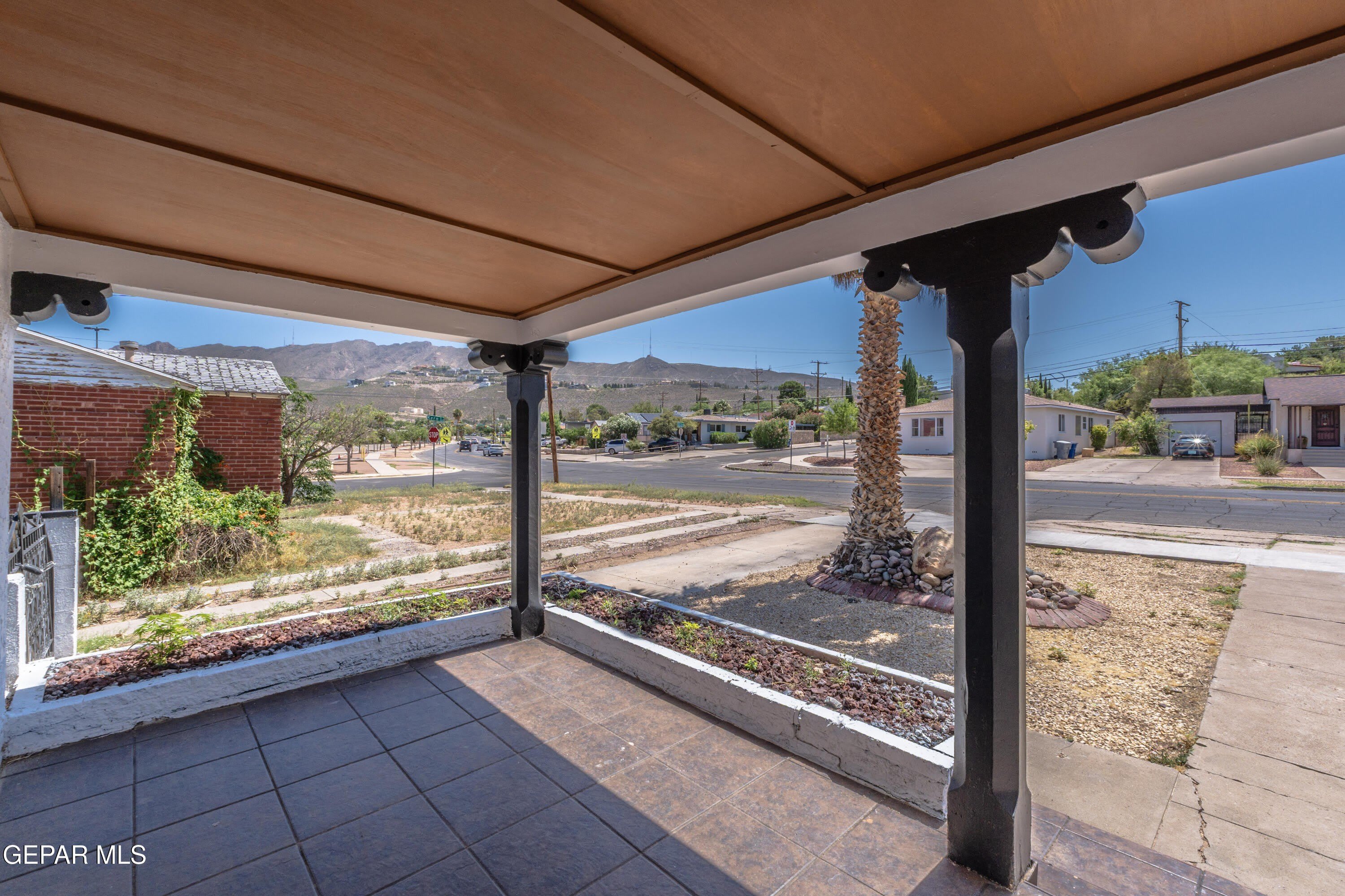 3221 N STANTON Street – photo 5