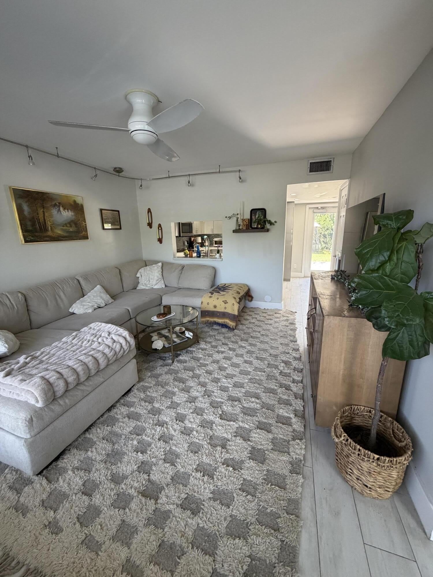 806 NW 41st Court – photo 3