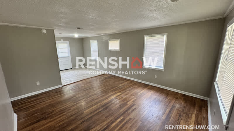 291 Navy Dr – photo 2