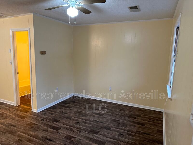 3126 US Hwy 221 S – photo 4