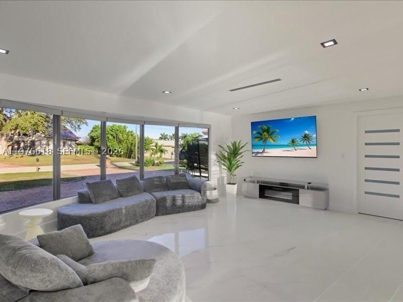 103 Tropicana Dr – photo 4
