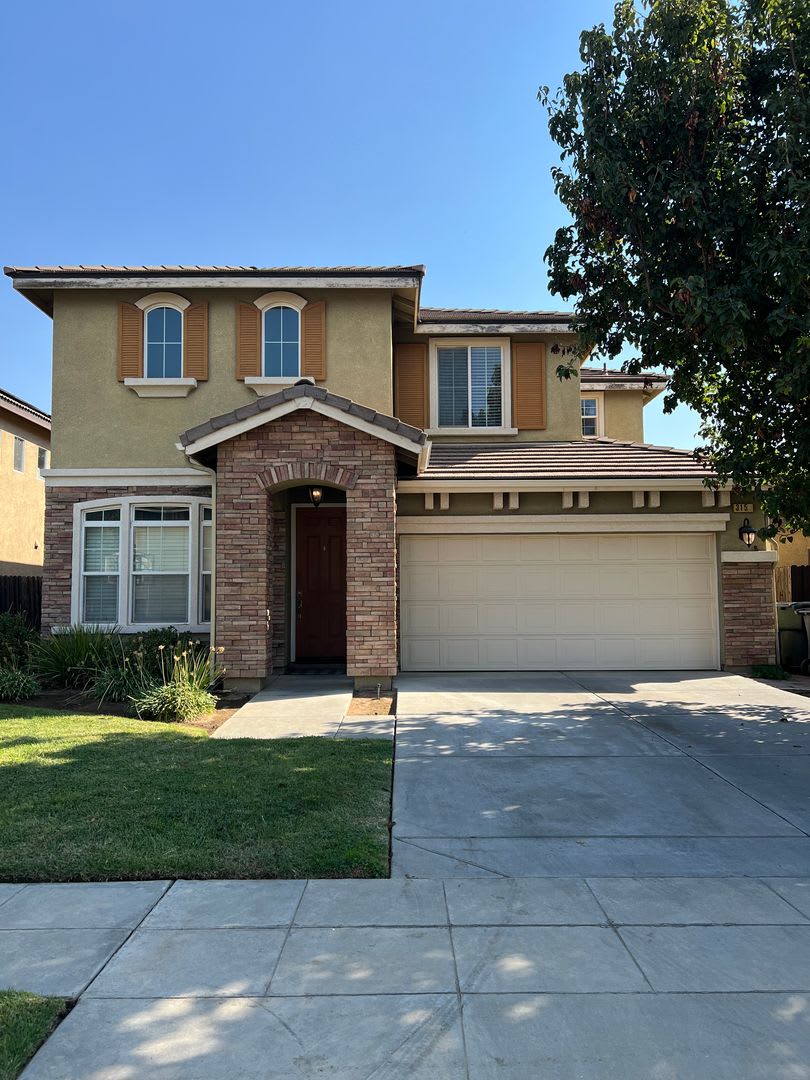 Memory Updated Here S A Customized Marketing Description For Your Rental Property Spacious Home For Rent In A Desirable Fresno Neighborhood – photo 2