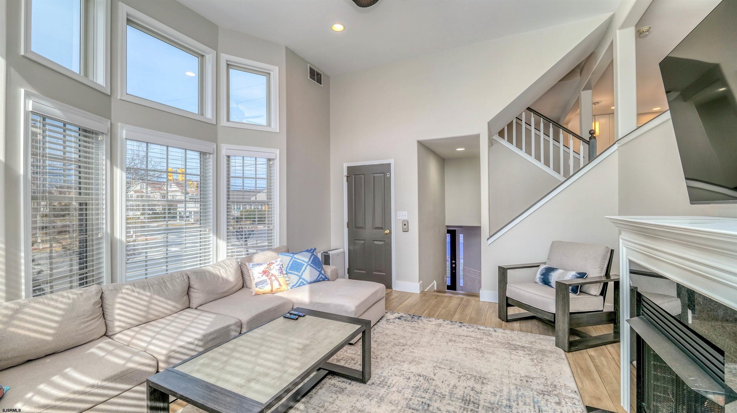 9100 Atlantic Ave – photo 3