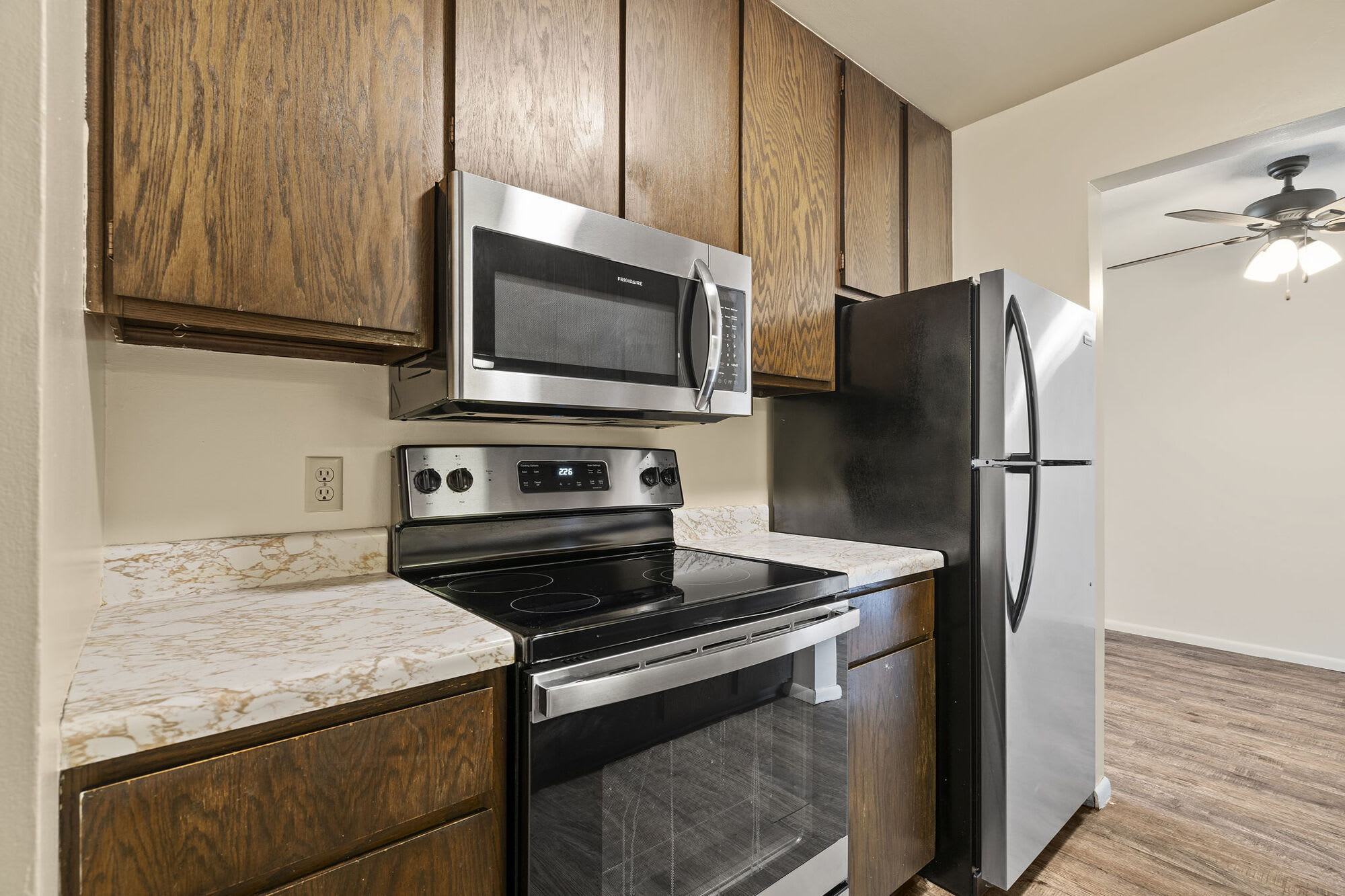 Cedarwood West Apartments – photo 2