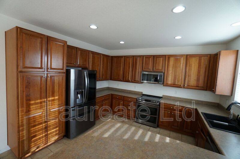 10213 Uravan St – photo 3