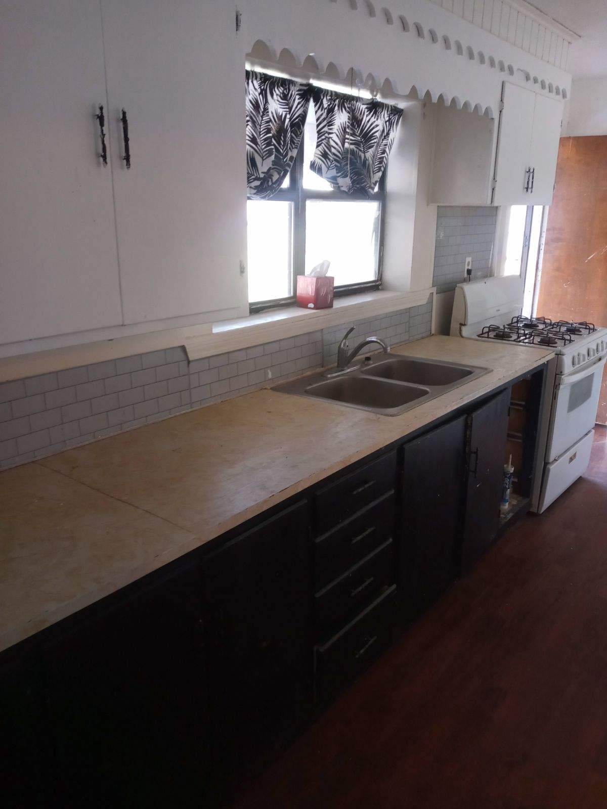 114 S Cherry – photo 3