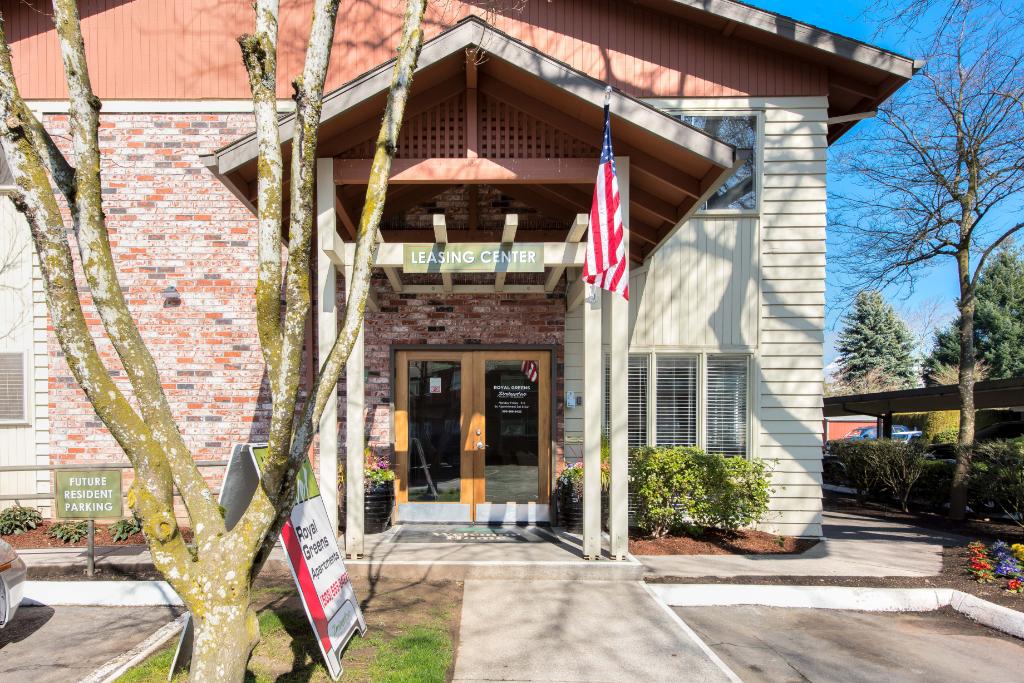 Royal Greens Apartments – photo 1