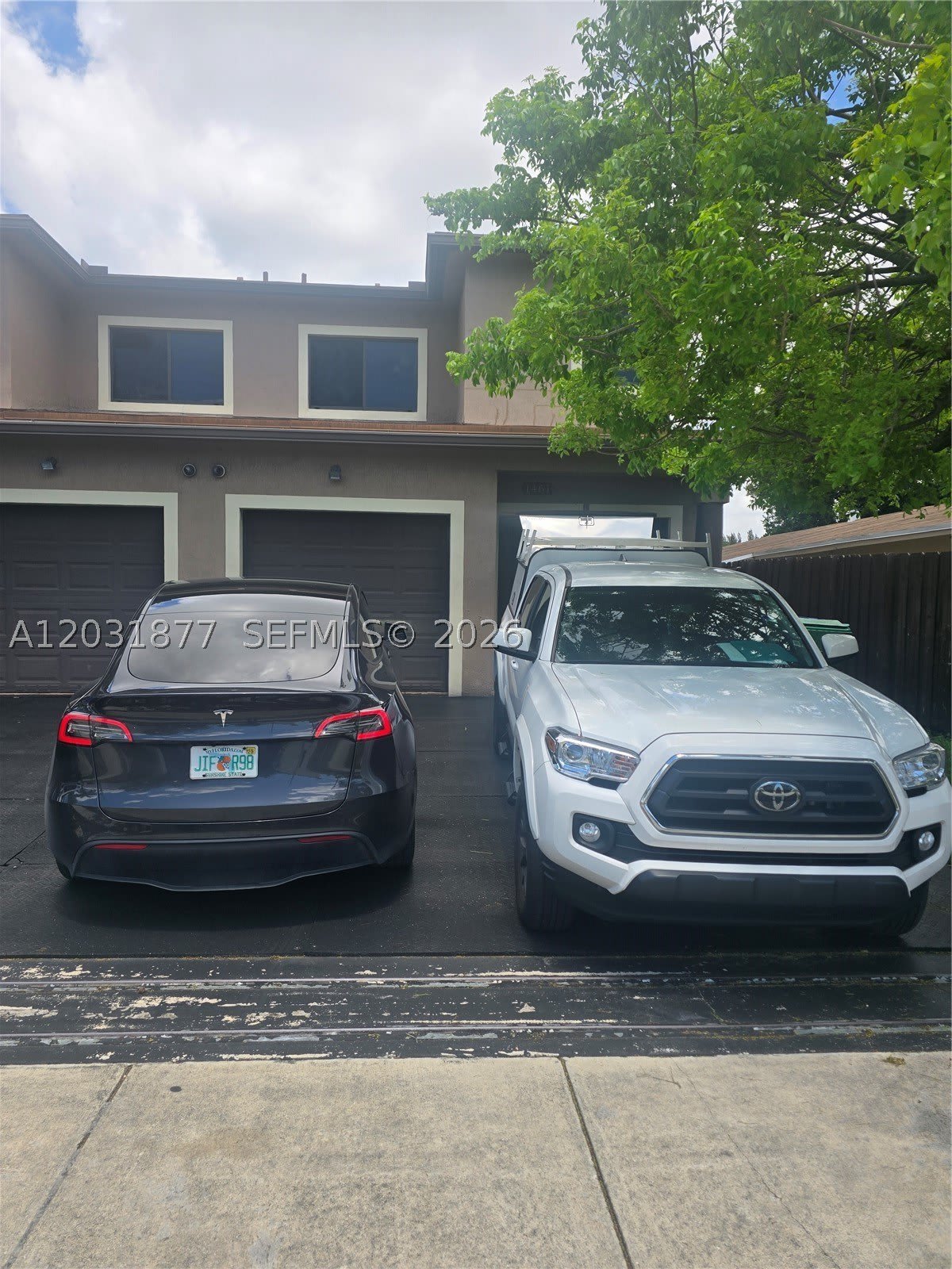 1461 SW 40th Ter – photo 1