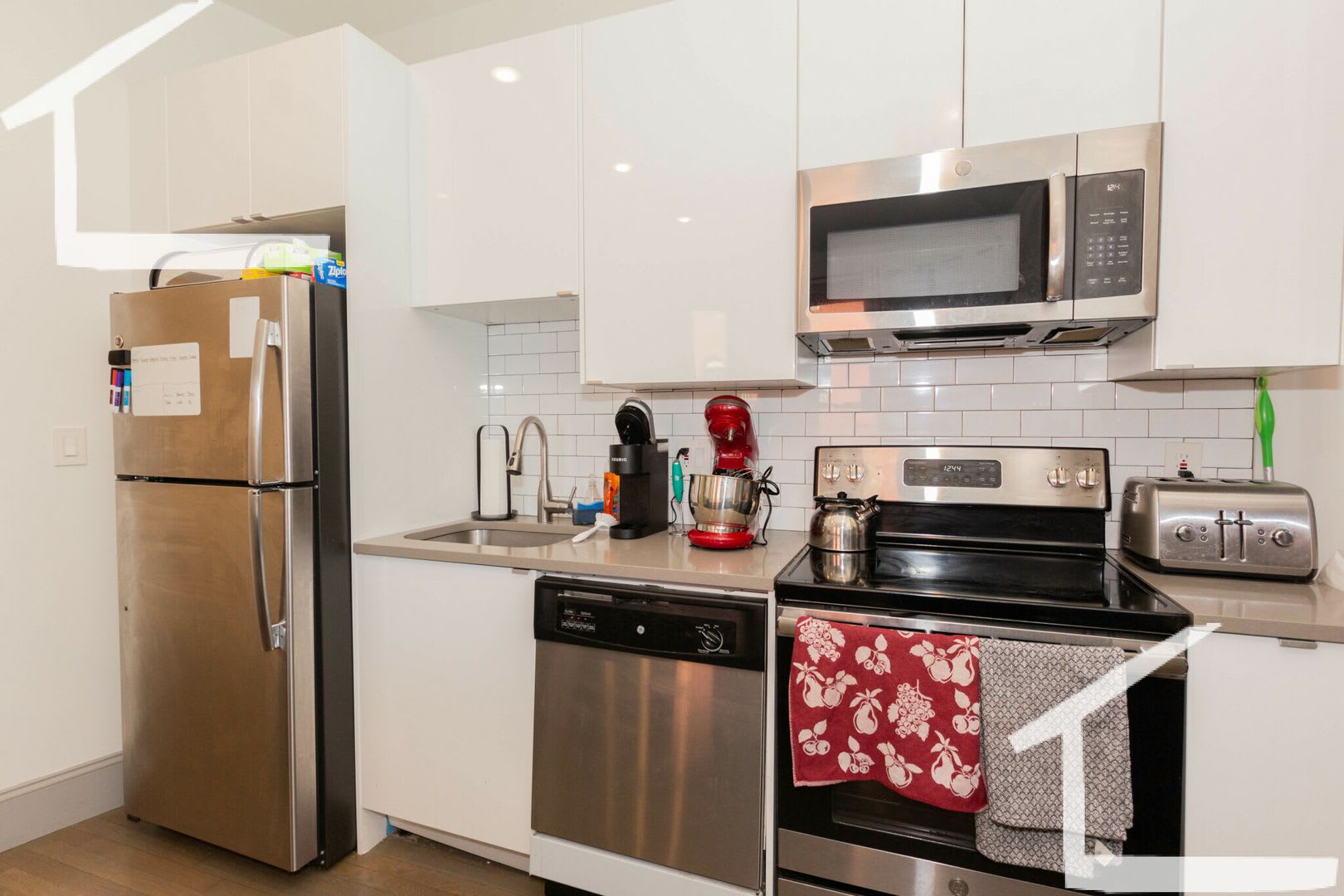 3 bed steps from Berklee – photo 5