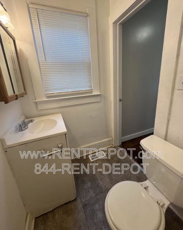 1329 E. Illinois St. – photo 4