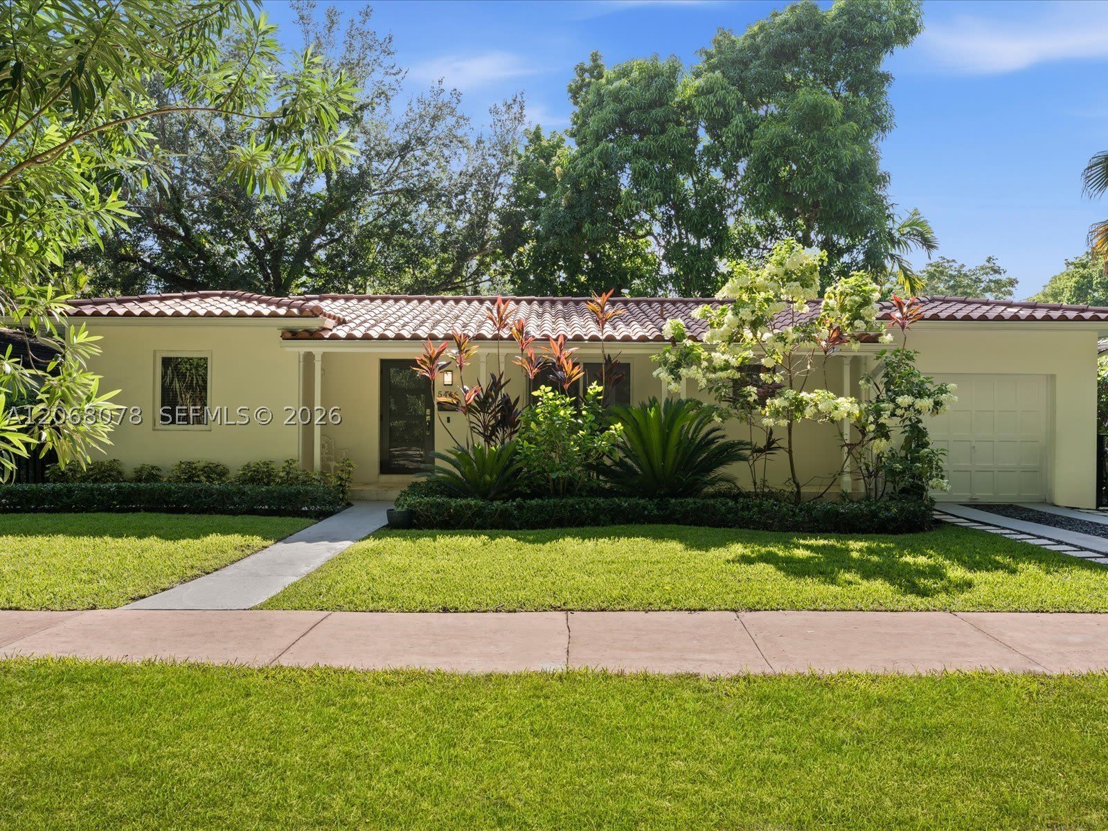 5406 S Le Jeune Rd – photo 2