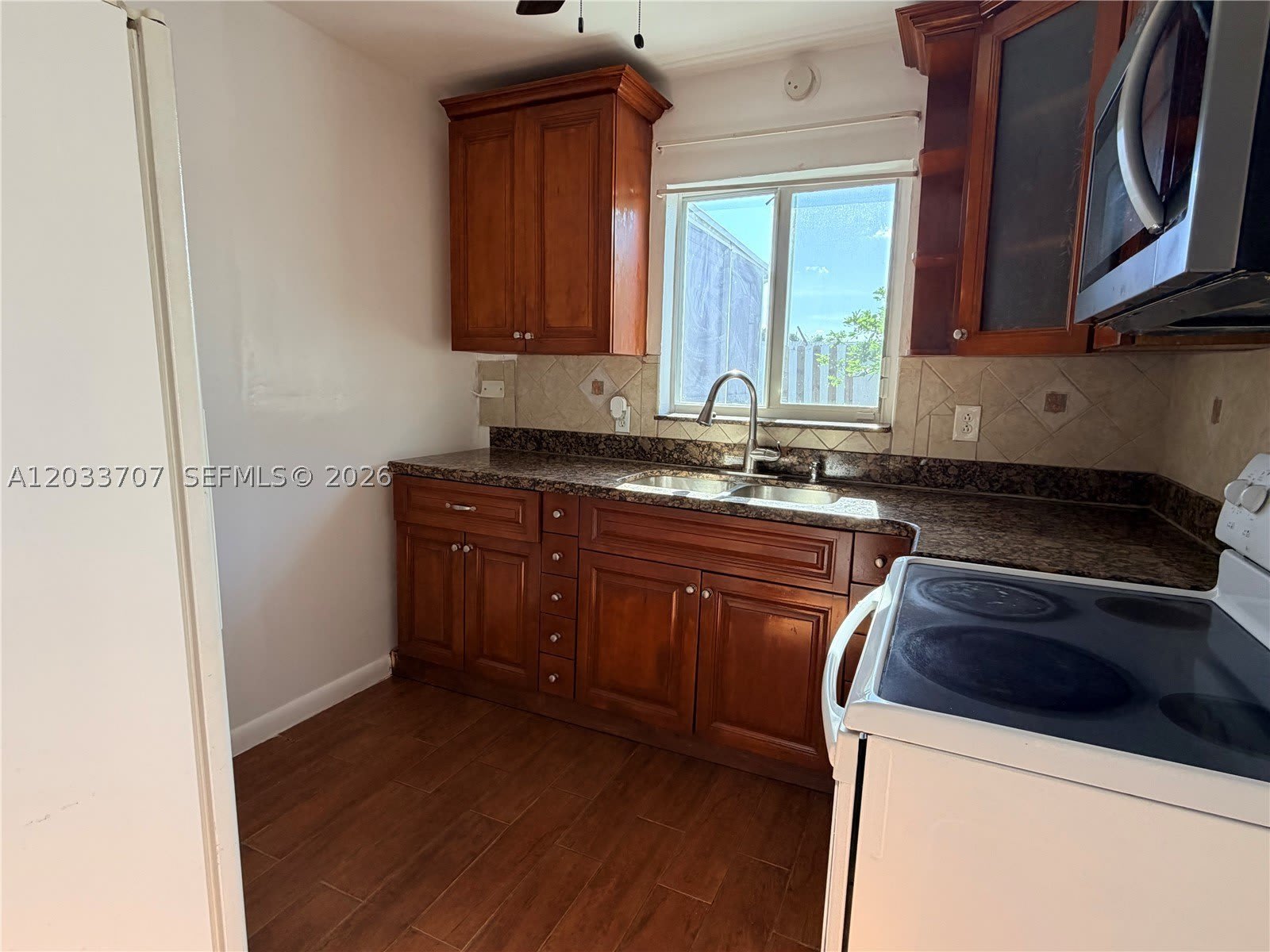 2500 Sunshine Blvd – photo 2