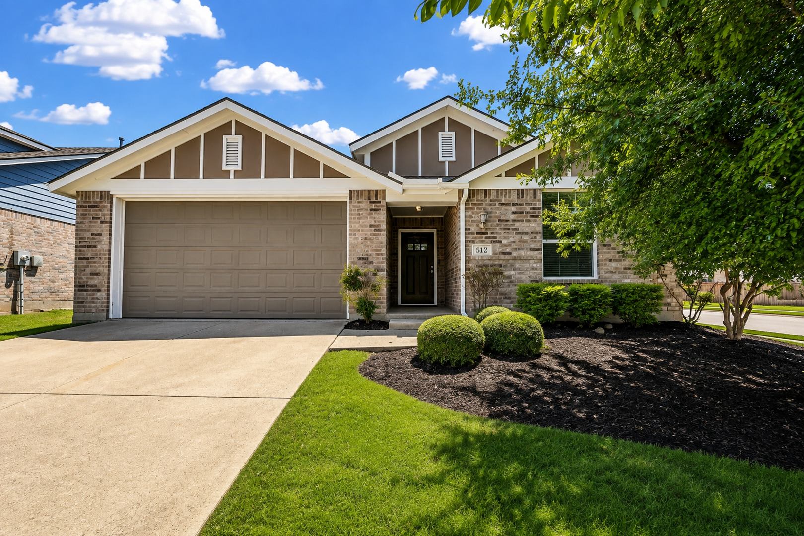 Exquisite 4-Bedroom Home in the Prestigious Light Farms Neighborhood – photo 1