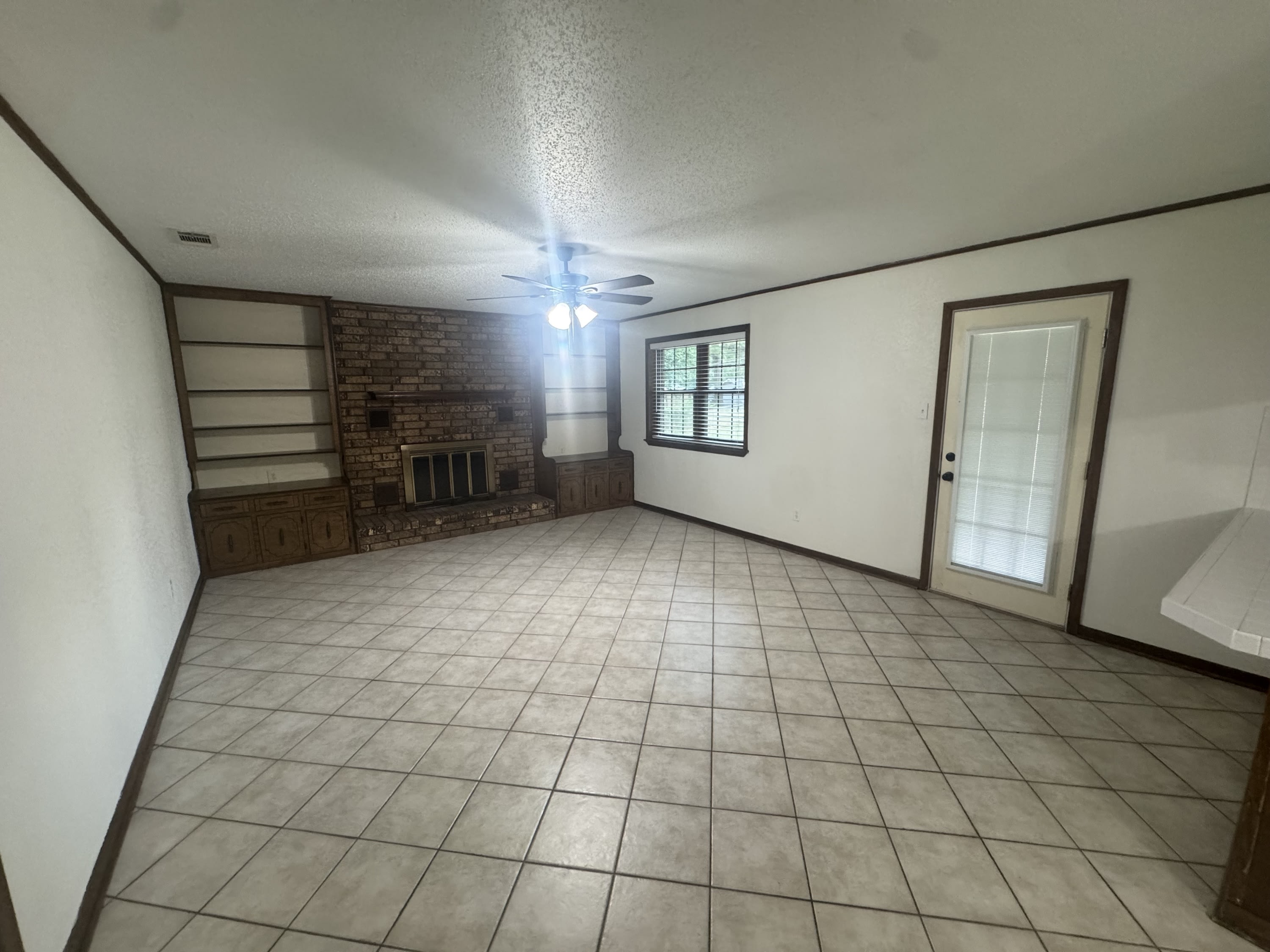 1619 Leawood Drive – photo 5
