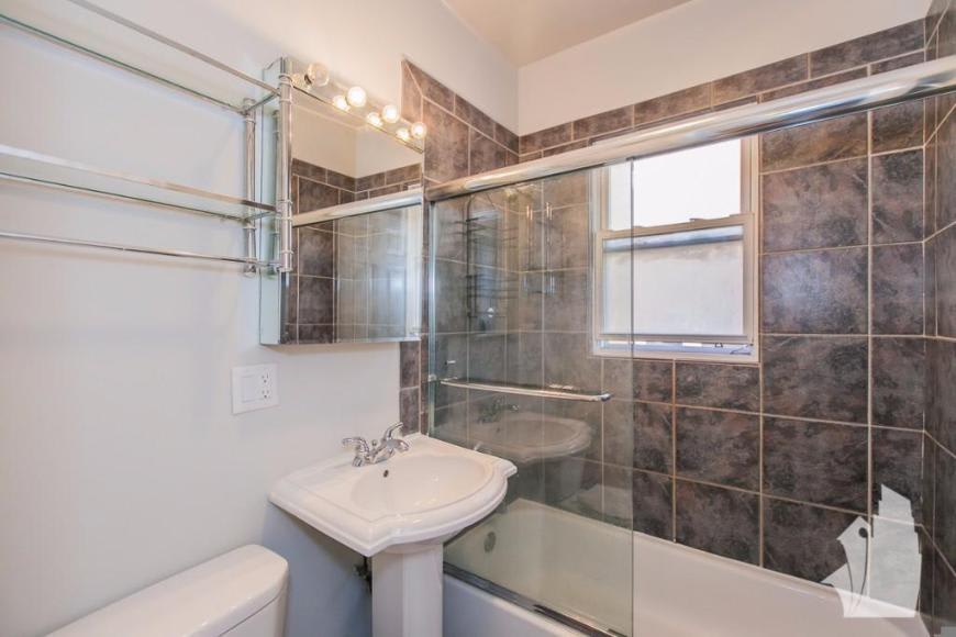 632 West Roscoe – photo 3