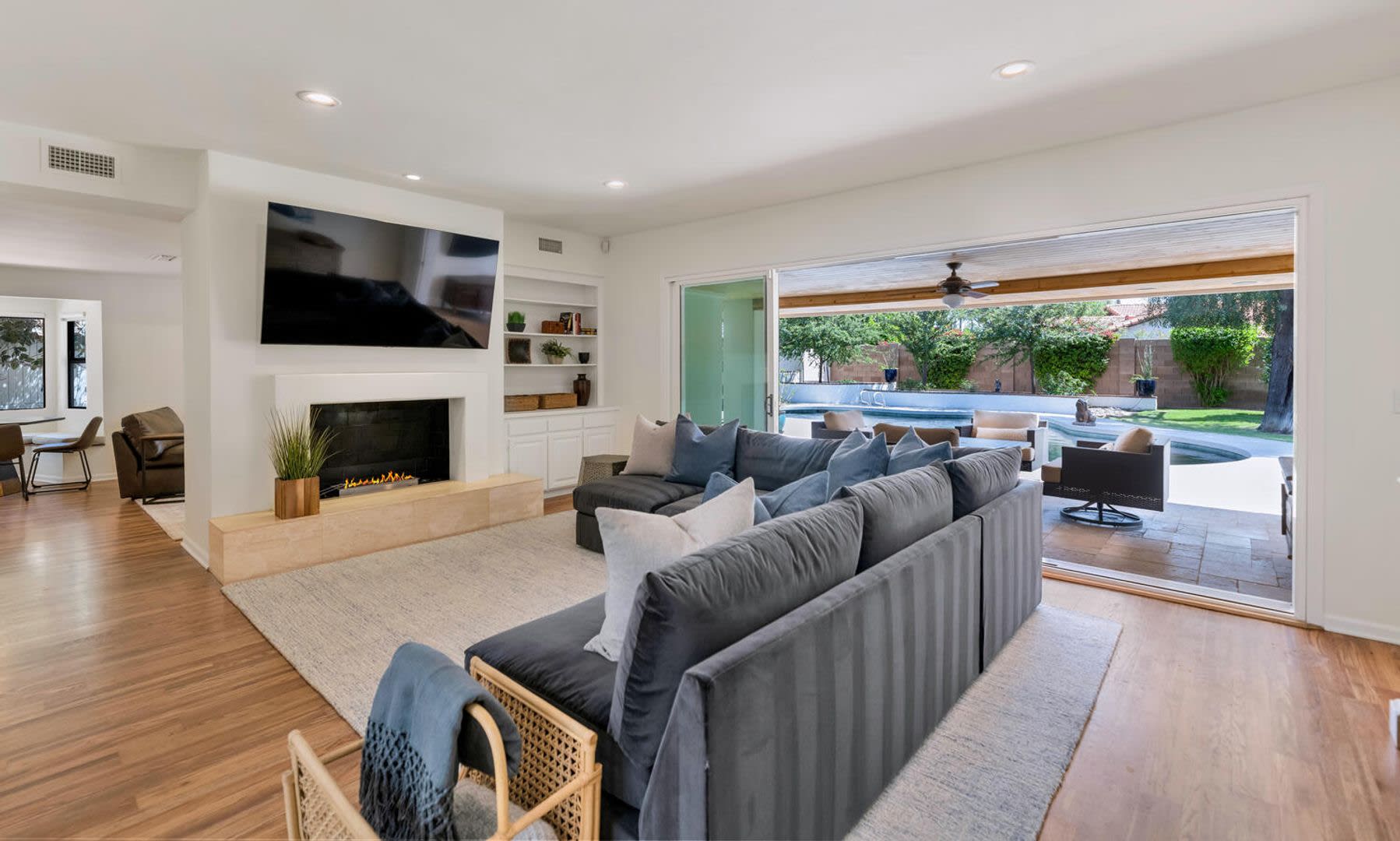 Rates Vary: 14,995 – photo 1