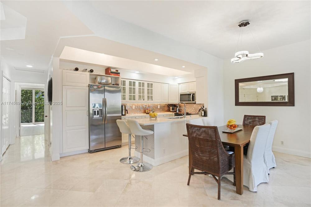 3700 Island Blvd – photo 1