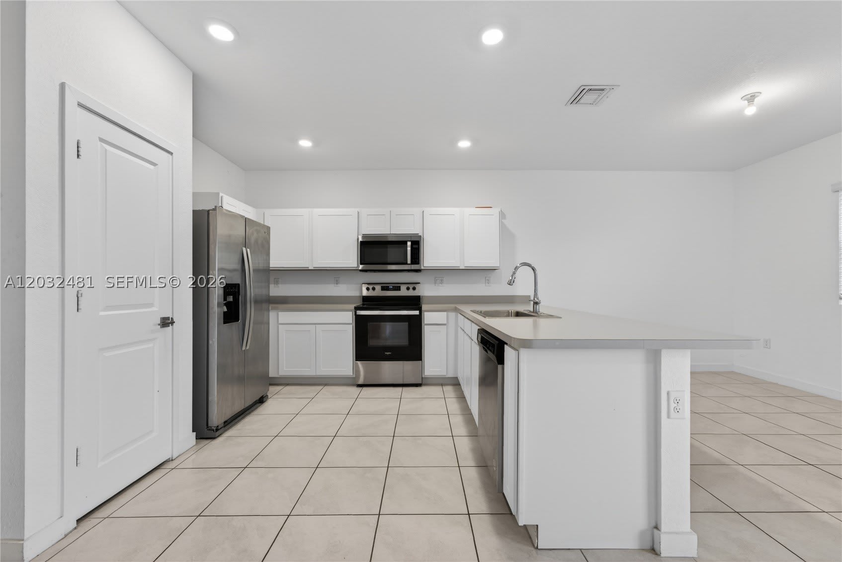 1780 SE 9th Ave – photo 3
