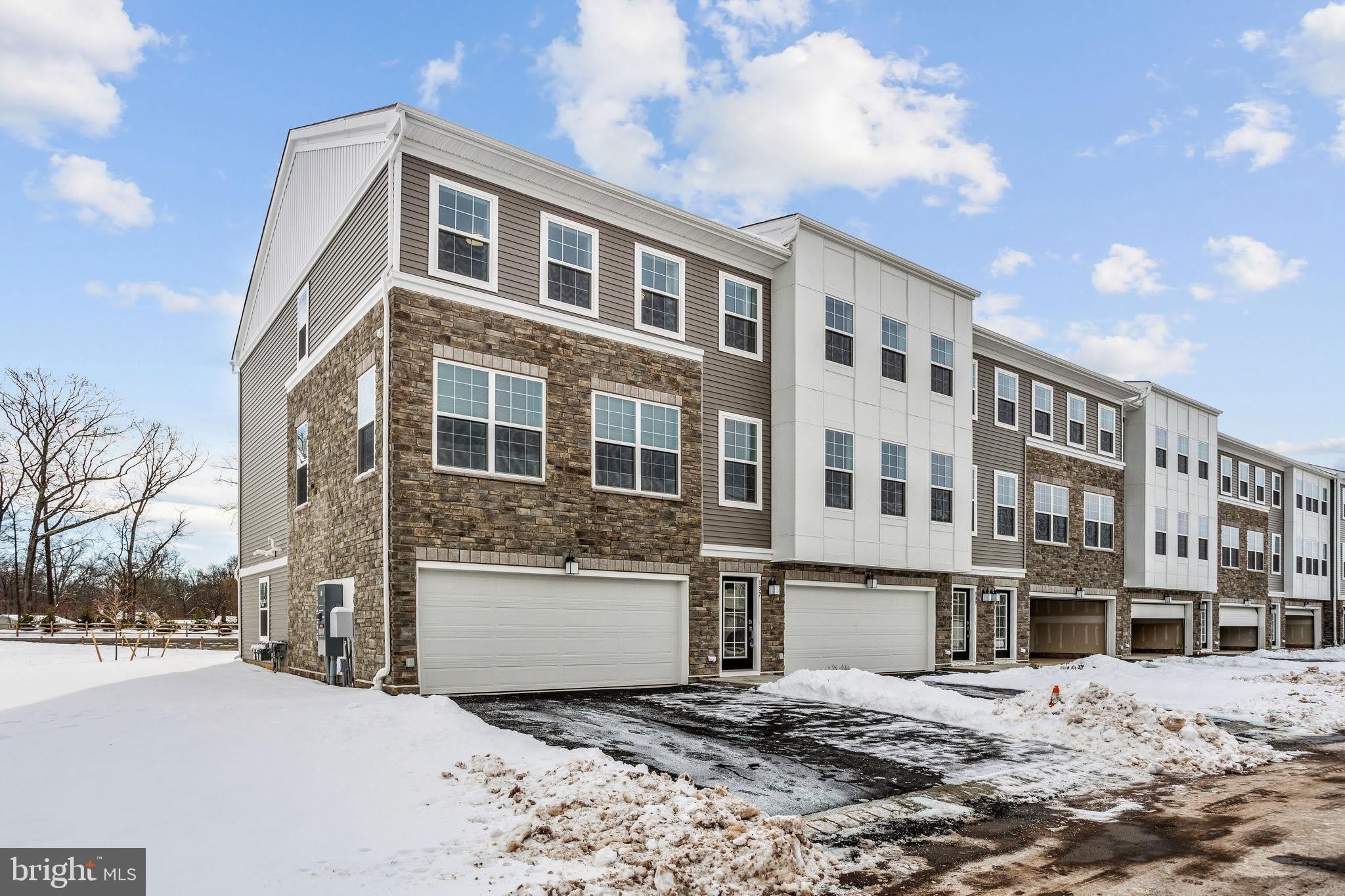 137 ADA HIGHTOWER Avenue – photo 1