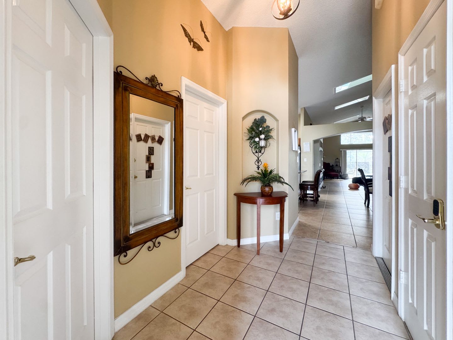 5 bedroom 4 bathroom pool home in Orange Tree community – photo 5