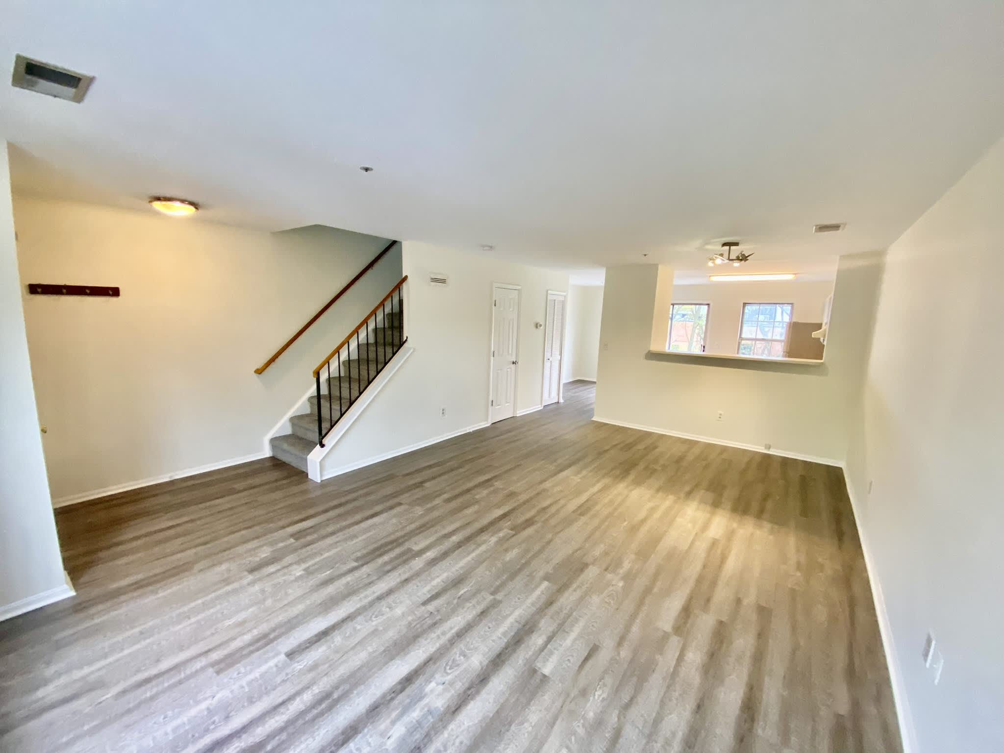 1468 Nestlewood Ct – photo 3