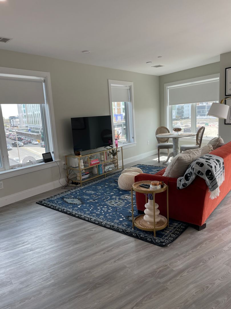 2-Bed in Southie with Central AC, In-Unit Laundry, and No Fee – photo 5