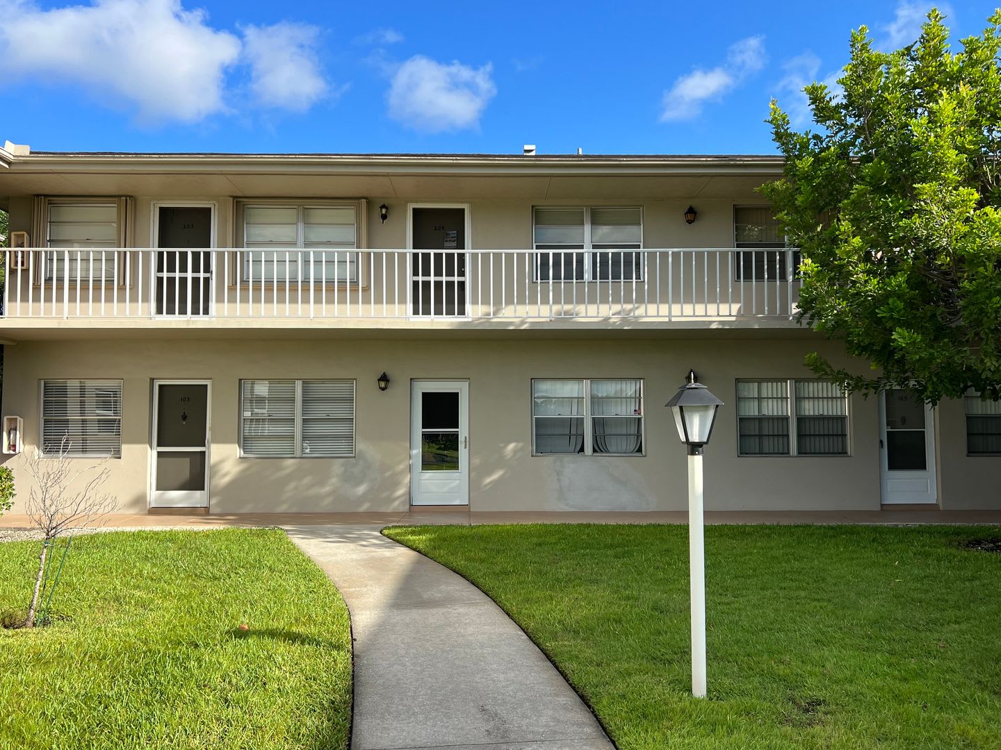 55+ community 1 BED 1 BATH in Vista St. Lucie _Second Floor Unit_ – photo 2