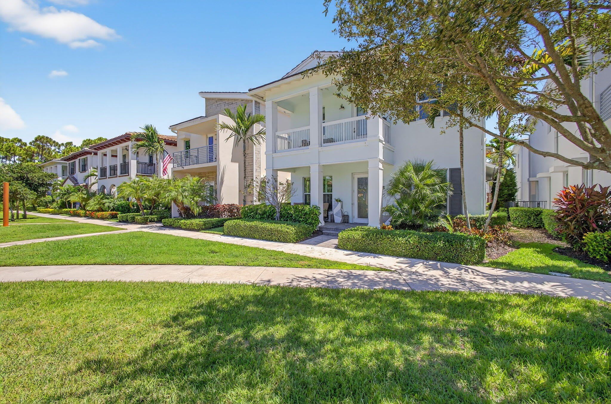 1026 Faulkner Terrace – photo 2