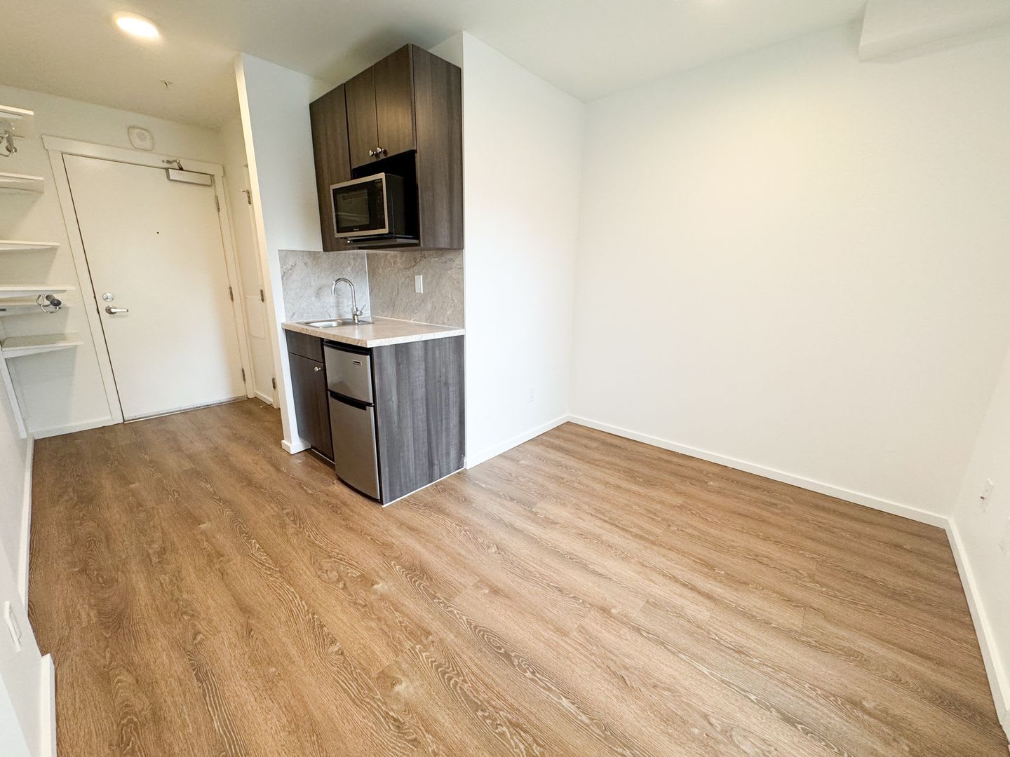 162TEN Apartments – photo 3