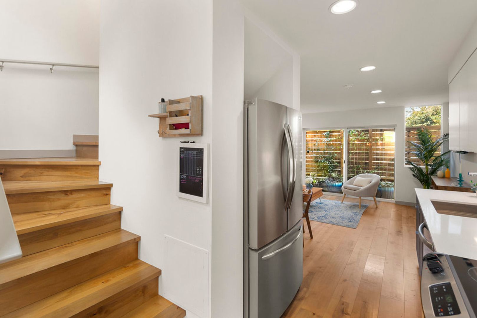 Modern Beacon Hill Townhome – photo 2