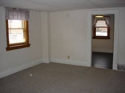 421 Crawford Ct – photo 3