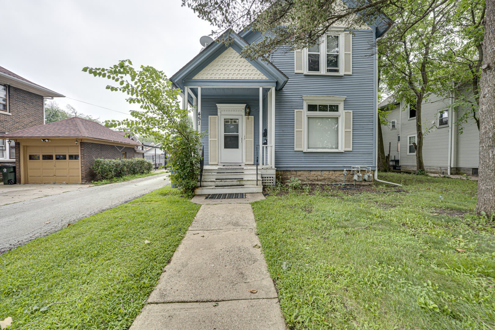 451 Marion Avenue – photo 1